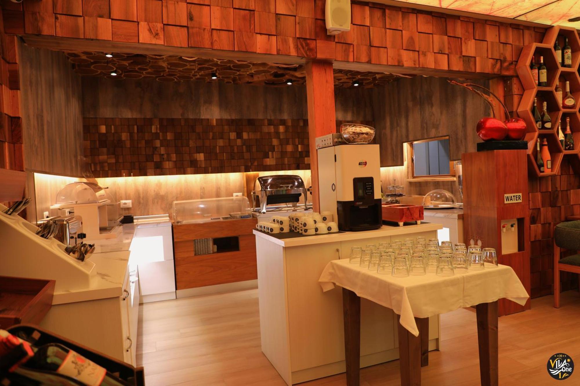 Hotel One 4*